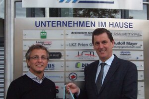 [Translate to Englisch:] Roland Gartner (Geschäftsführer BAG Company) und Karl Fischer (Geschäftsführer LKZ Prien GmbH)